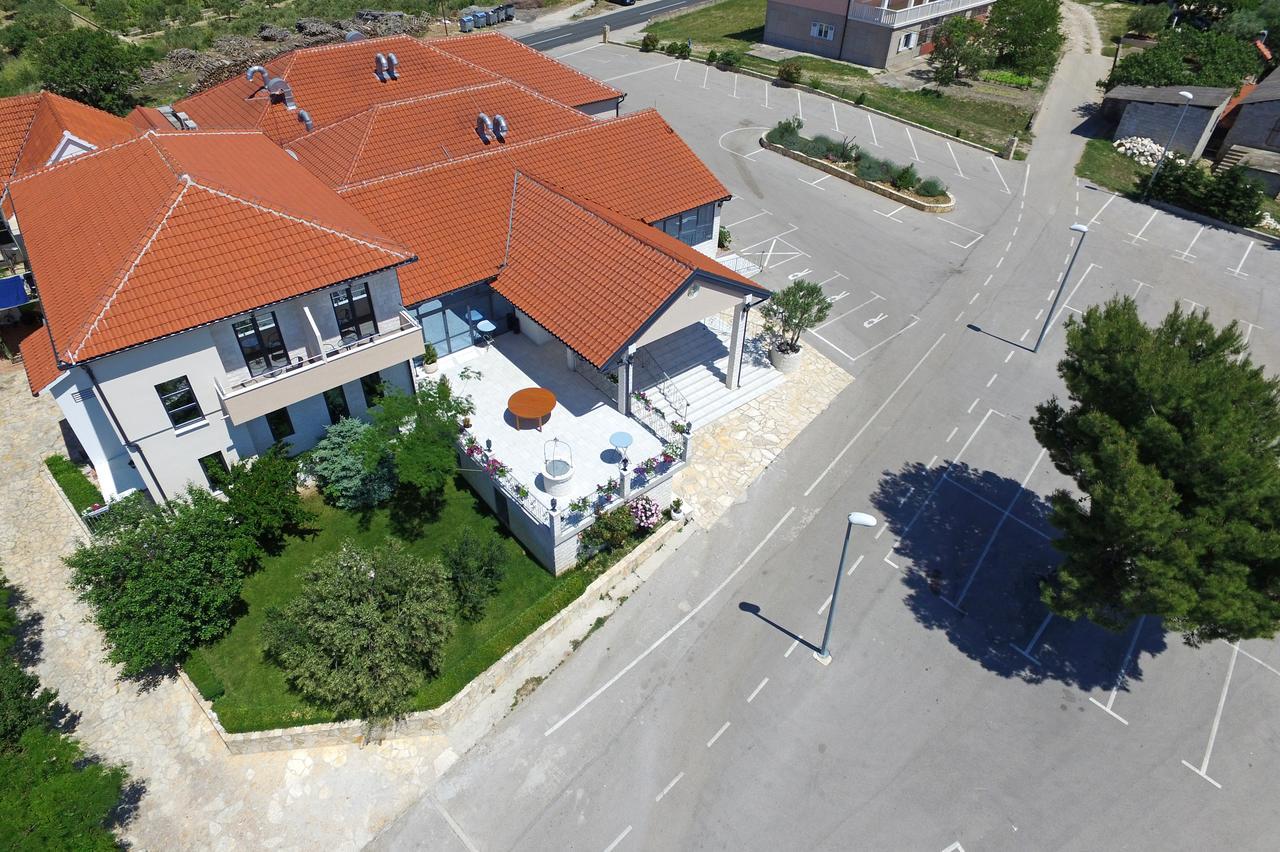 B&B Ave Maria Vrpolje Экстерьер фото