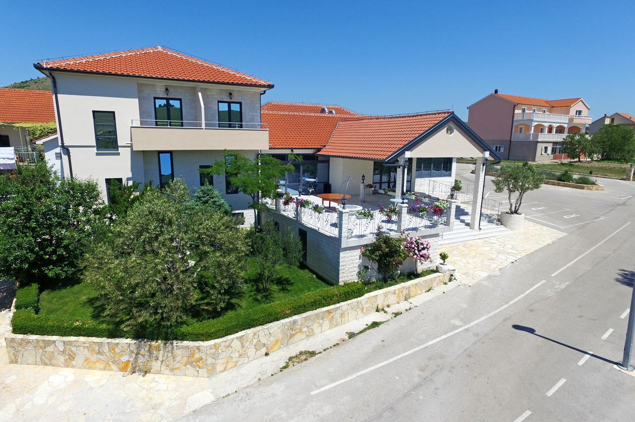 B&B Ave Maria Vrpolje Экстерьер фото