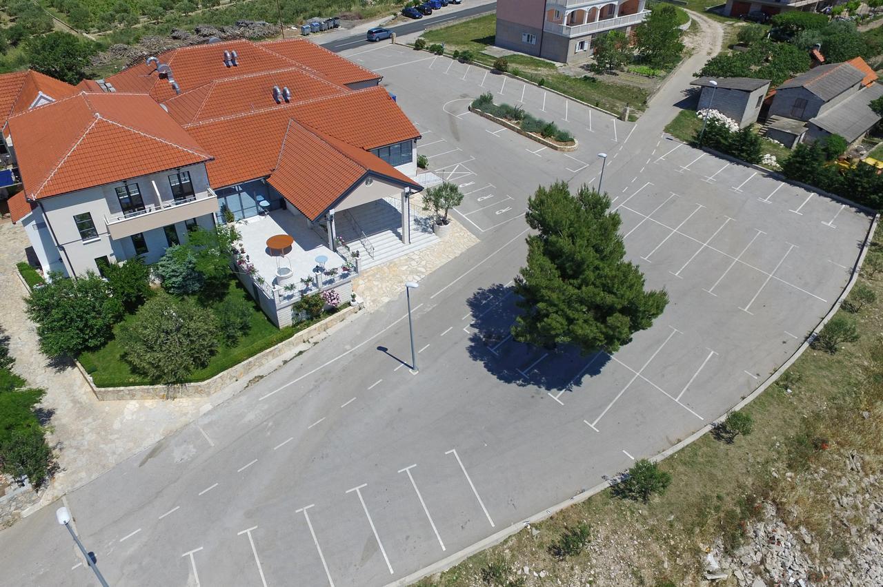 B&B Ave Maria Vrpolje Экстерьер фото